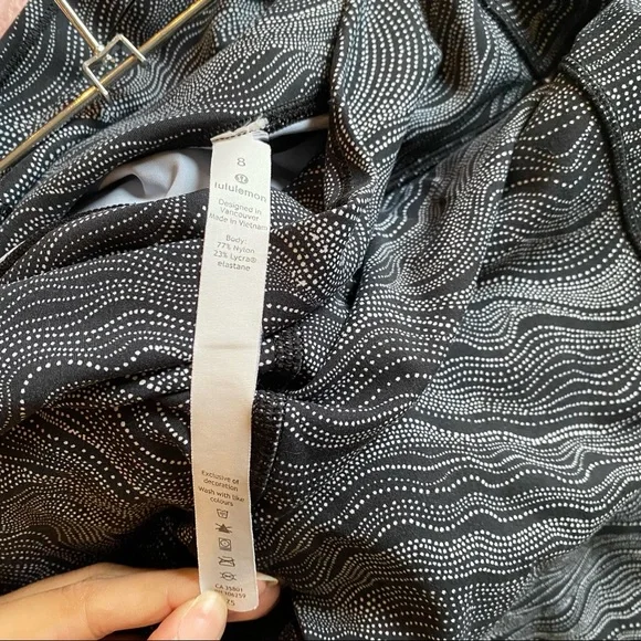 LULULEMON ~ Skull Soul Cycle Gray Black Cropped Leggings - Picture 9 of 9